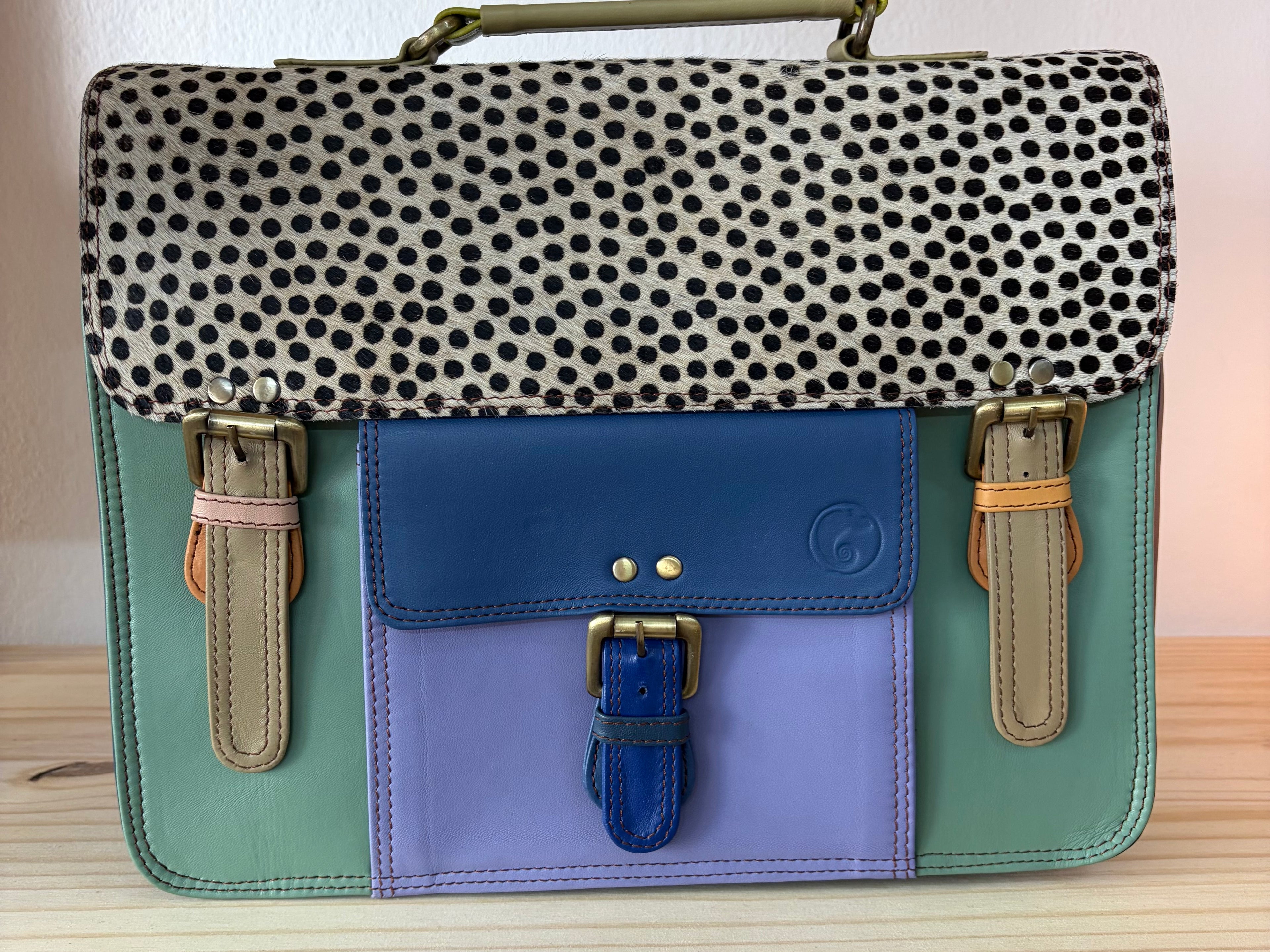 BOLSO ARTESANAL TIGADAY (elección de color por el color de la tapa del bolso).