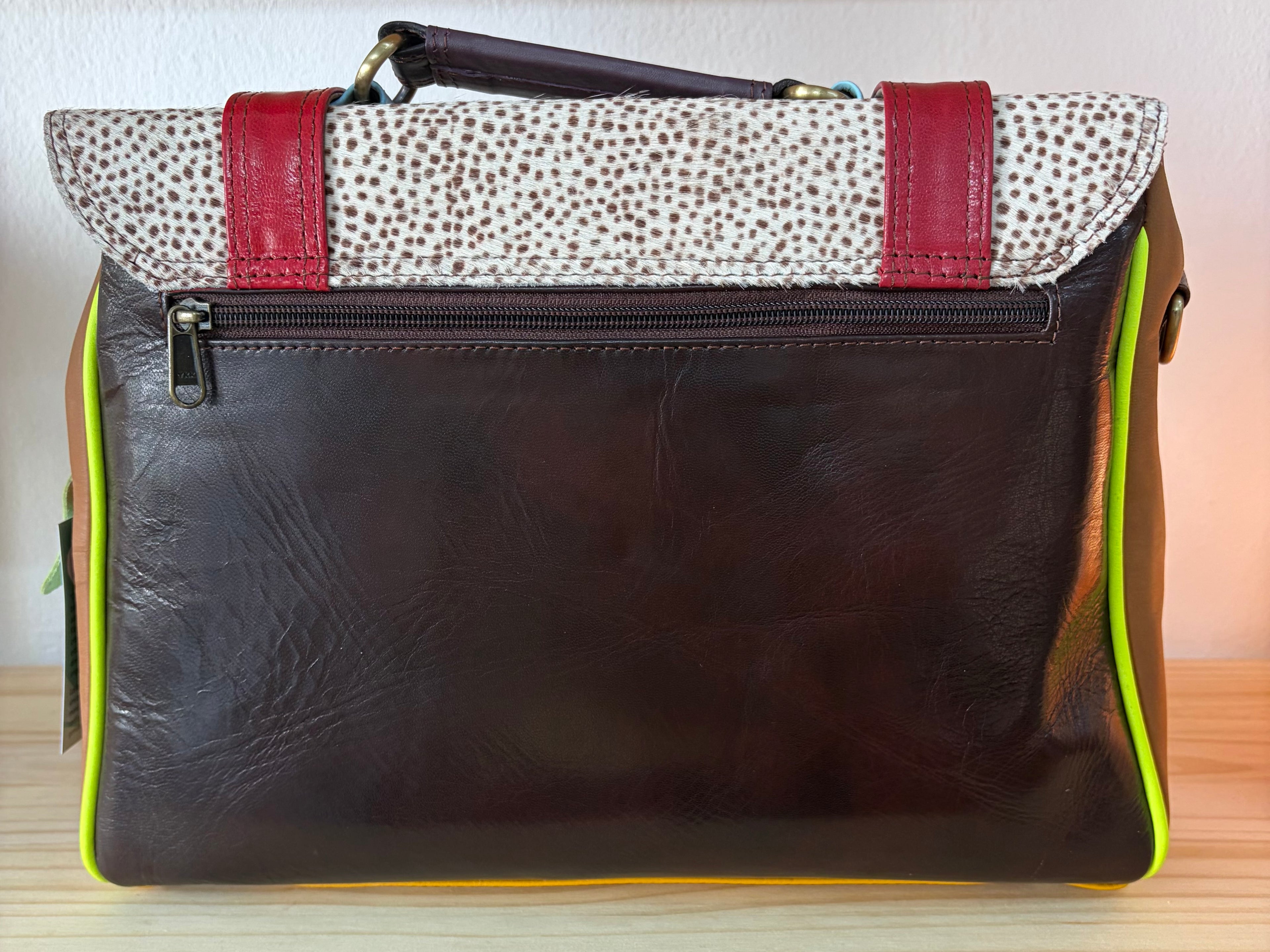 BOLSO ARTESANAL SABINOSA( elección de color por las tiras delanteras del bolso).