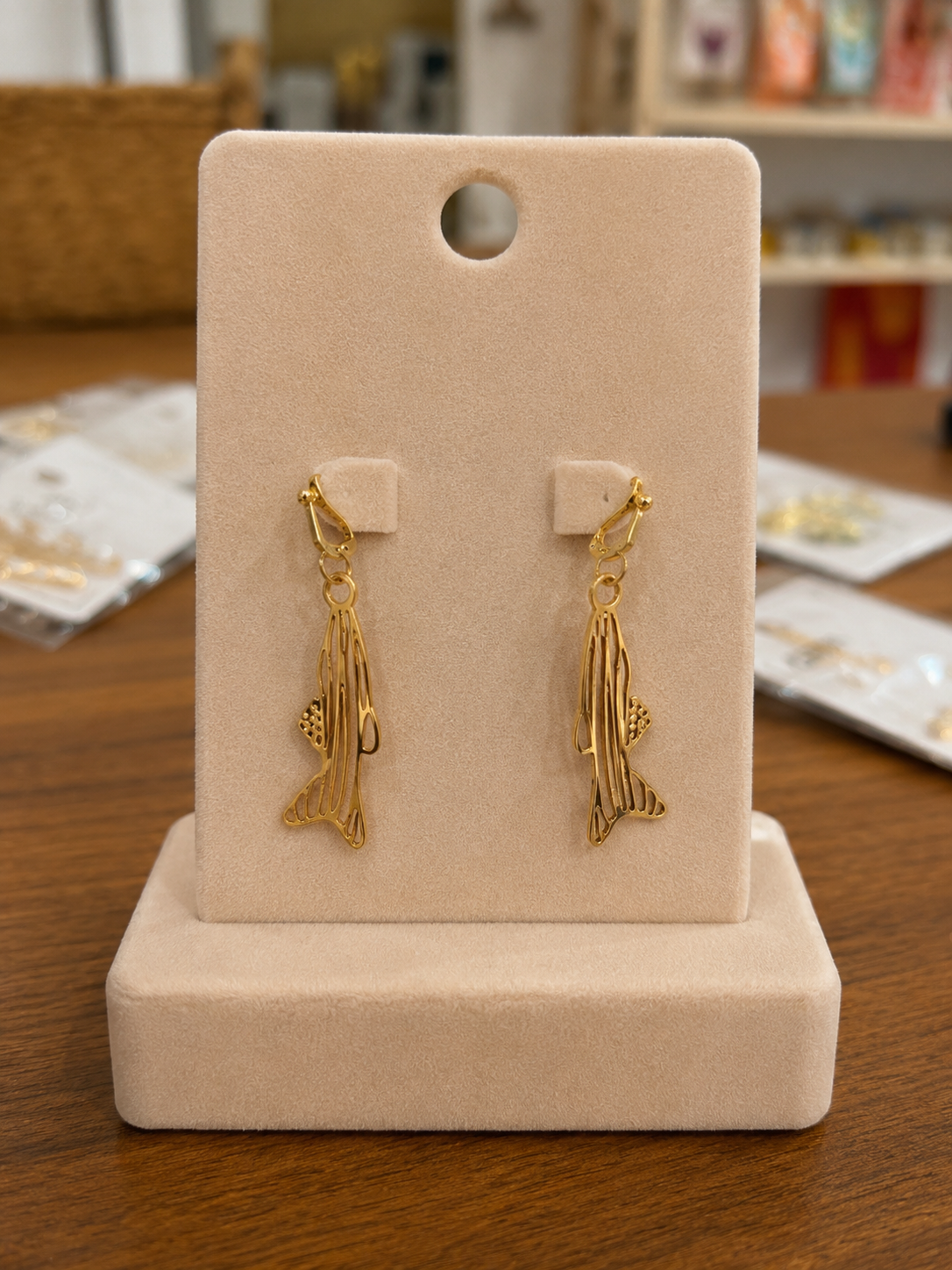 PENDIENTES PESCADO DORADO